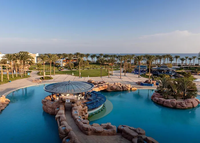 Palm Royale - Soma Bay