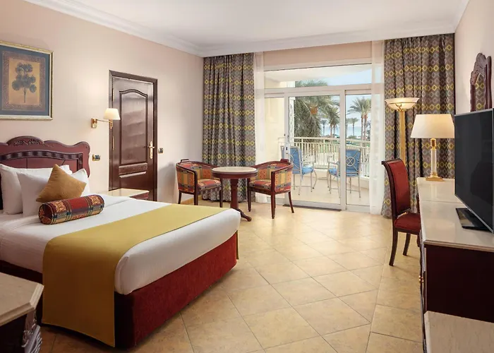 Palm Royale - Resort 5*
