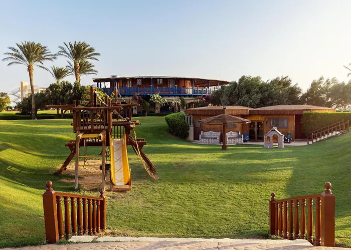 Palm Royale - Soma Bay