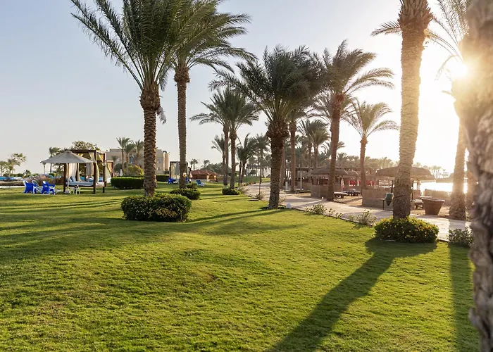 Palm Royale - 5*