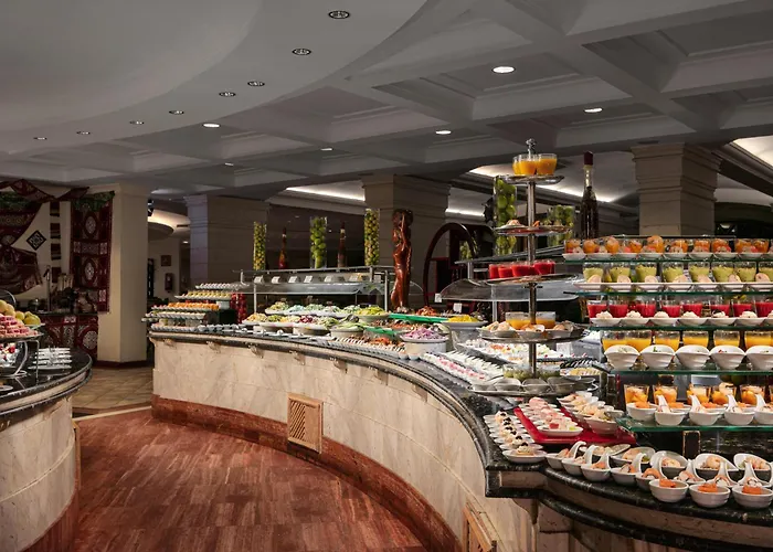 Palm Royale -