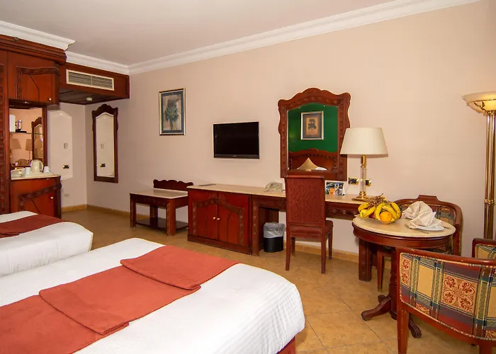 Palm Royale - Resort 5*