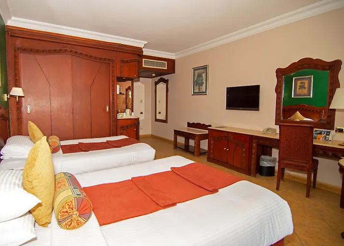 Palm Royale - Resort 5*