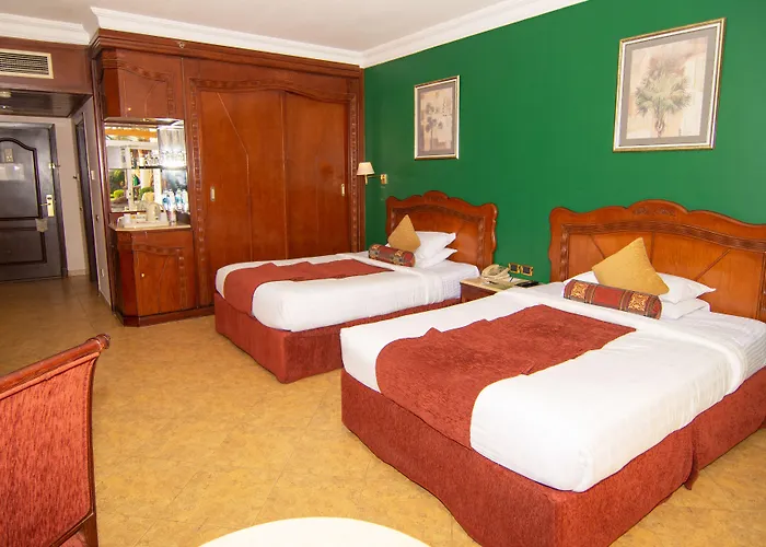 Palm Royale - Soma Bay