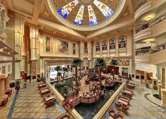 Palm Royale - Resort 5*