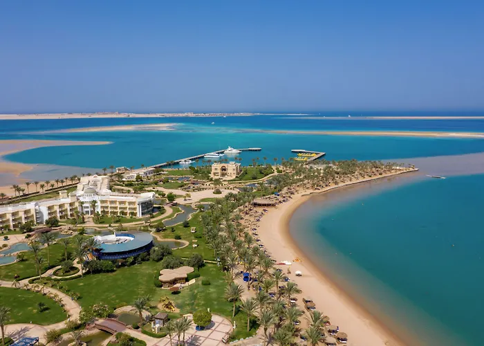 Palm Royale - 5*