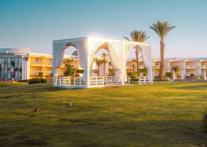 Palm Royale - Resort Soma Bay