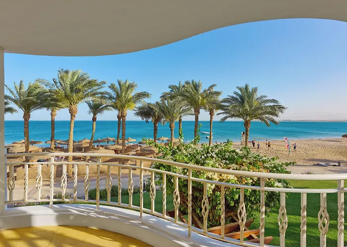 Palm Royale - Soma Bay
